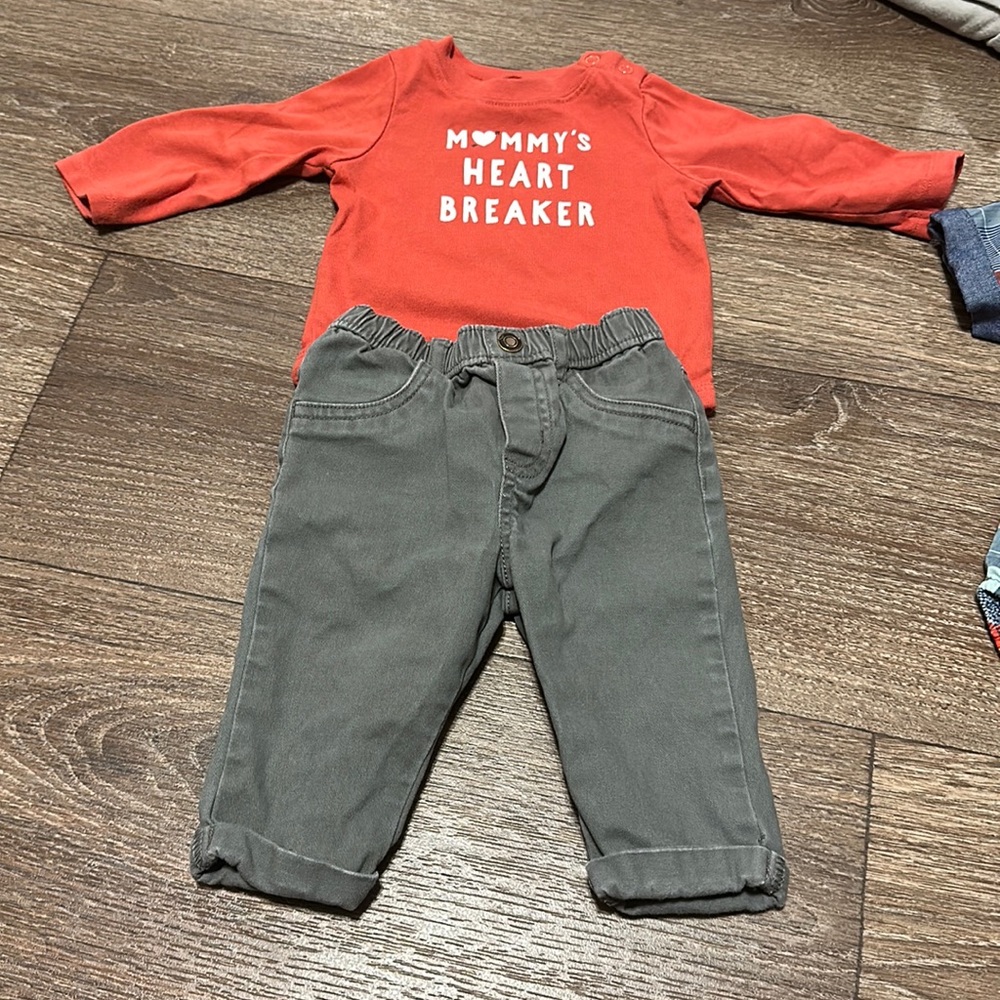 A little outfit for a 3-6month old